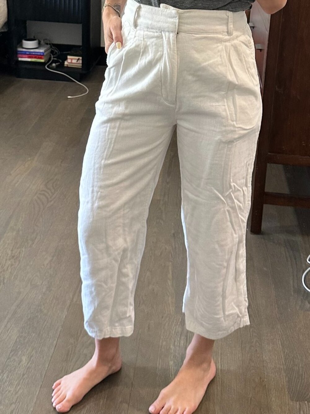 Abercrombie & Fitch White Cropped Linen Trousers